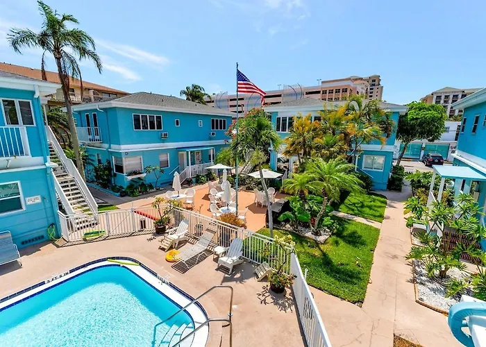 Apartment Quiet Corner Heated Pool & 2 Mins 2